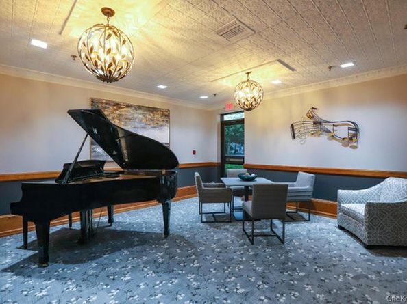 256 Glen Drive, Ridge NY 11961