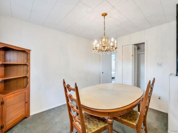 4 Hope Drive, Plainview NY 11803