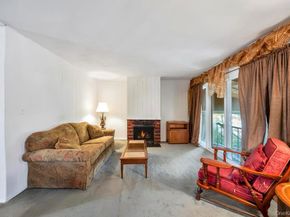 4 Hope Drive, Plainview NY 11803