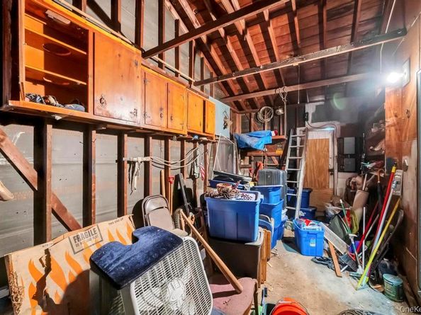 4 Hope Drive, Plainview NY 11803