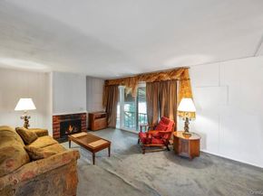 4 Hope Drive, Plainview NY 11803