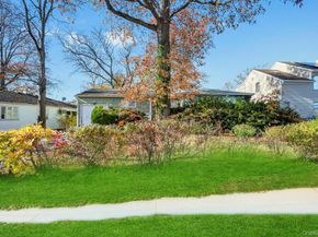 4 Hope Drive, Plainview NY 11803