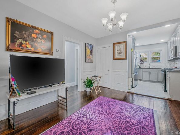 37 Orchard Street, Merrick NY 11566