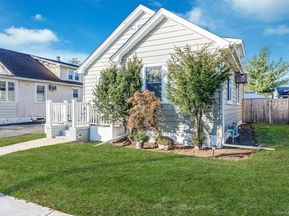 37 Orchard Street, Merrick NY 11566