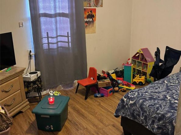 849 E 221st Street, Bronx NY 10467