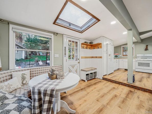 291 Terry Road, Smithtown NY 11787