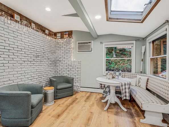 291 Terry Road, Smithtown NY 11787