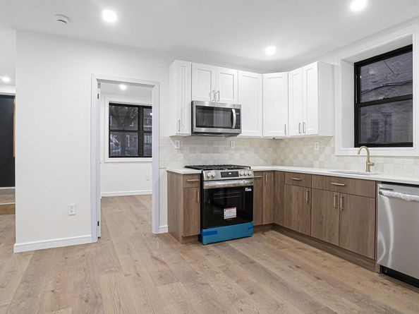 1143 E 224th Street, Bronx NY 10466