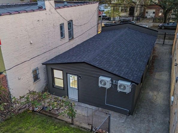 1143 E 224th Street, Bronx NY 10466