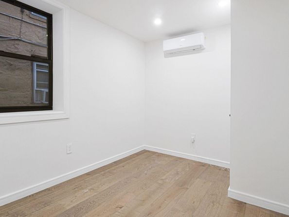 1143 E 224th Street, Bronx NY 10466