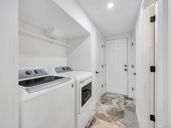 331 Gillette Street, Dix Hills NY 11746