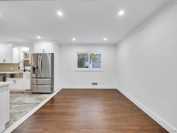 331 Gillette Street, Dix Hills NY 11746