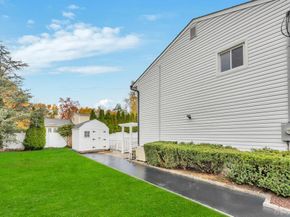 331 Gillette Street, Dix Hills NY 11746