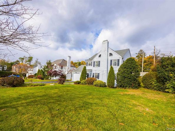 65 Old Mill Road, Manhasset NY 11030