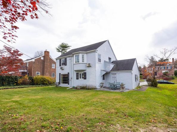 65 Old Mill Road, Manhasset NY 11030