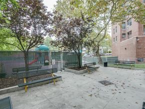 139-15 83Ave 305, Briarwood NY 11435