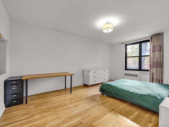 139-15 83Ave 305, Briarwood NY 11435