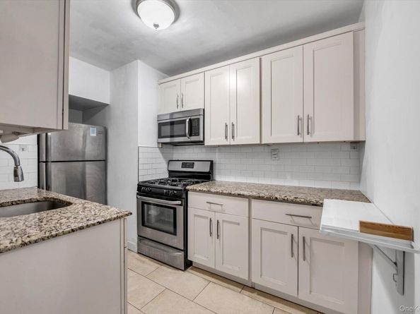 139-15 83Ave 305, Briarwood NY 11435