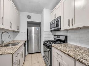 139-15 83Ave 305, Briarwood NY 11435