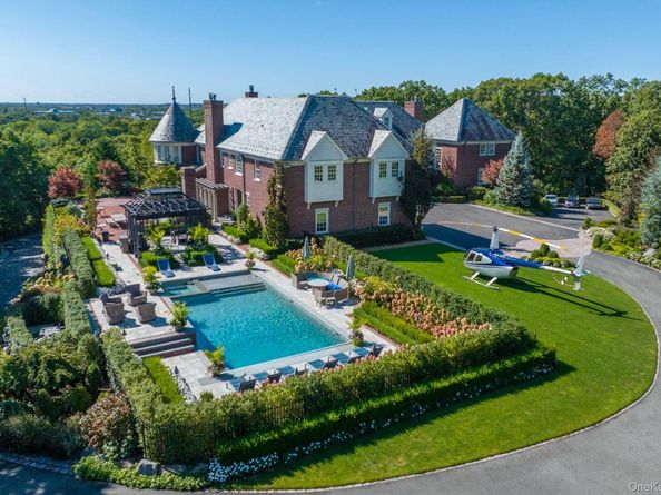 18 Gwynne Road, Melville NY 11747