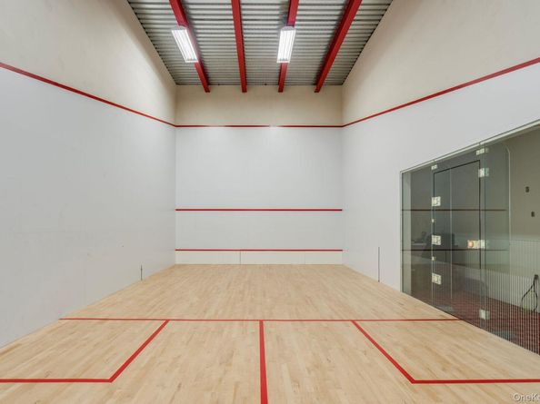 18 Gwynne Road, Melville NY 11747