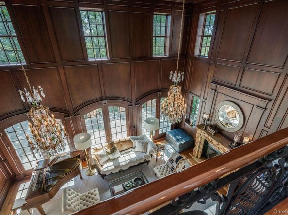 18 Gwynne Road, Melville NY 11747