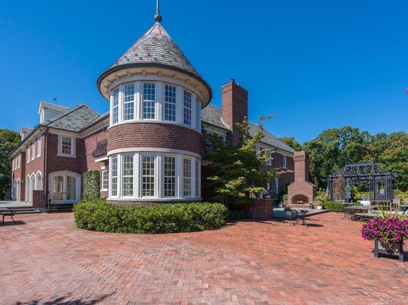 18 Gwynne Road, Melville NY 11747