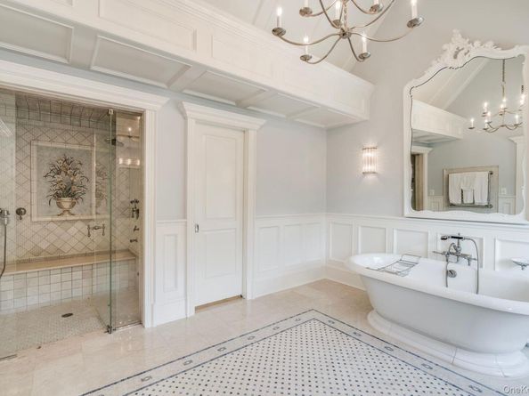 18 Gwynne Road, Melville NY 11747