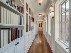 18 Gwynne Road, Melville NY 11747