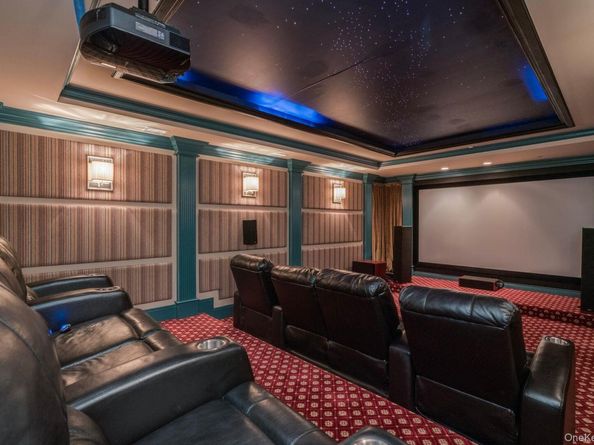 18 Gwynne Road, Melville NY 11747