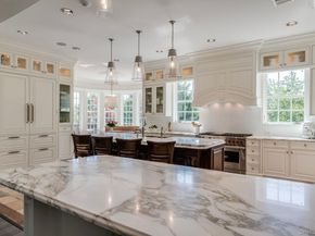 18 Gwynne Road, Melville NY 11747