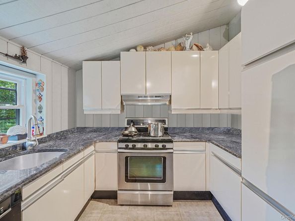 427 Park Avenue, Huntington NY 11743