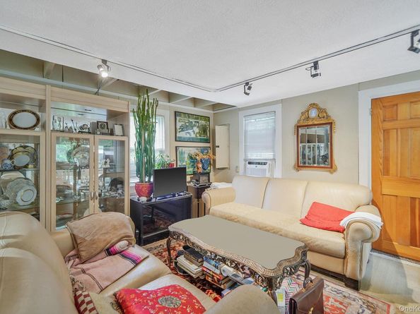 427 Park Avenue, Huntington NY 11743