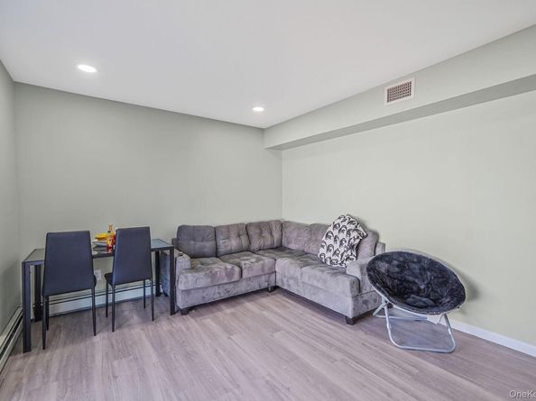 445 45th Street, Copiague NY 11726