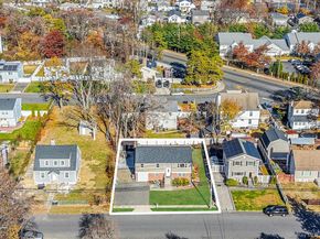 445 45th Street, Copiague NY 11726