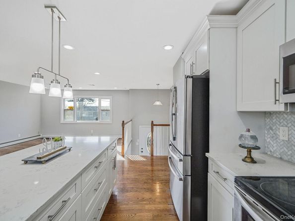 445 45th Street, Copiague NY 11726