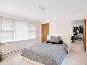 8 Evergreen Road, Rocky Point NY 11778