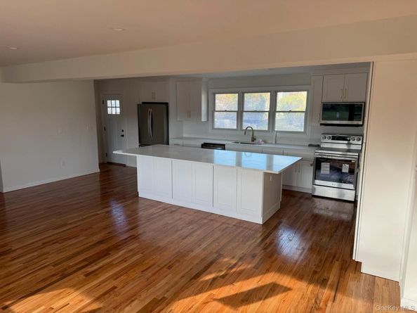 751 Centerwood Street, West Babylon NY 11704