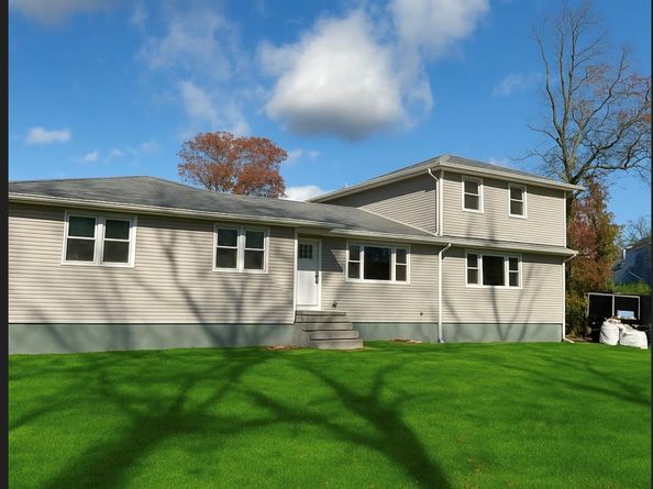 751 Centerwood Street, West Babylon NY 11704