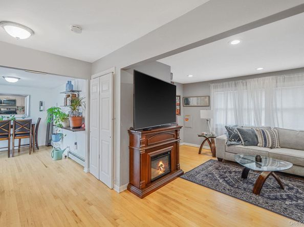 13 Poplar Street, Central Islip NY 11722