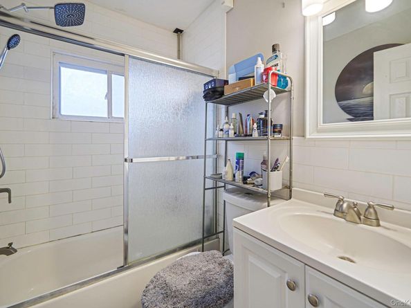 13 Poplar Street, Central Islip NY 11722