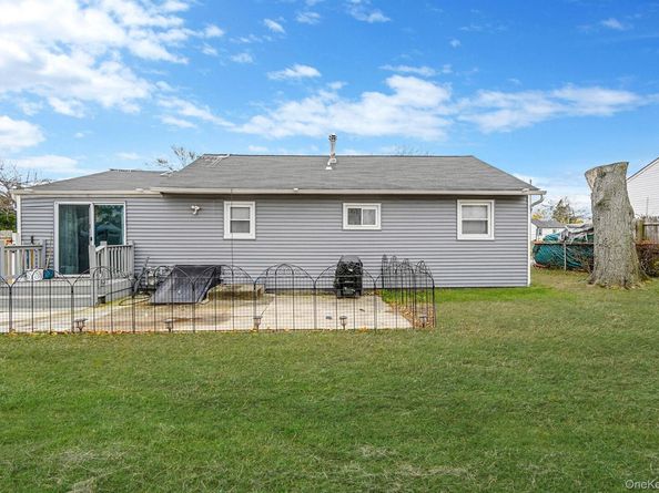 13 Poplar Street, Central Islip NY 11722