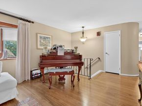15 Duke Place, Glen Cove NY 11542