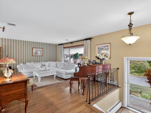 15 Duke Place, Glen Cove NY 11542