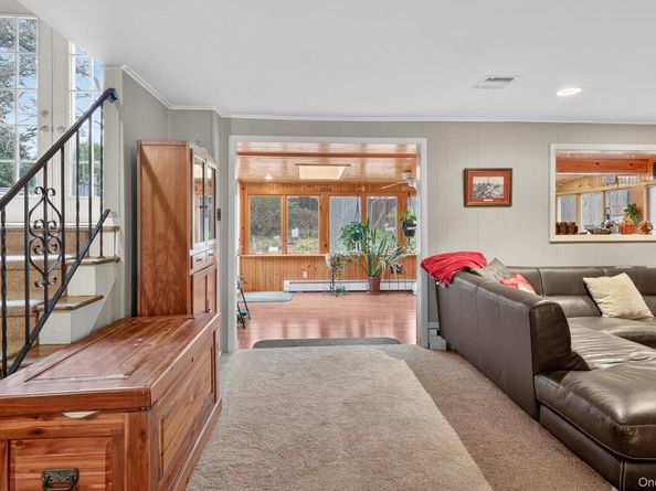 15 Duke Place, Glen Cove NY 11542