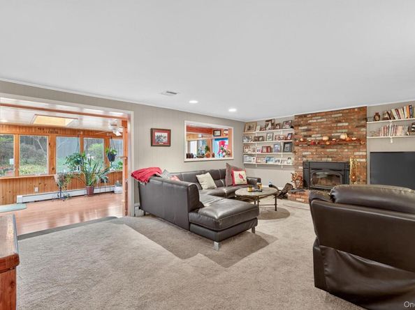 15 Duke Place, Glen Cove NY 11542