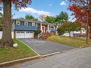 15 Duke Place, Glen Cove NY 11542