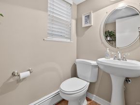 15 Duke Place, Glen Cove NY 11542