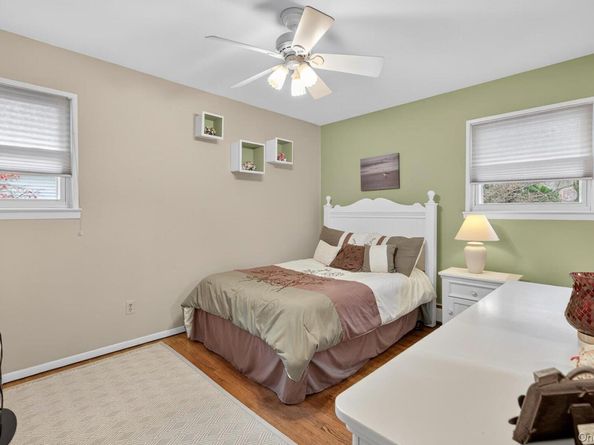 15 Duke Place, Glen Cove NY 11542