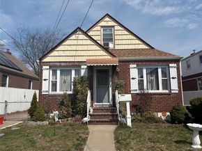 7 Catherine Court, Elmont NY 11003